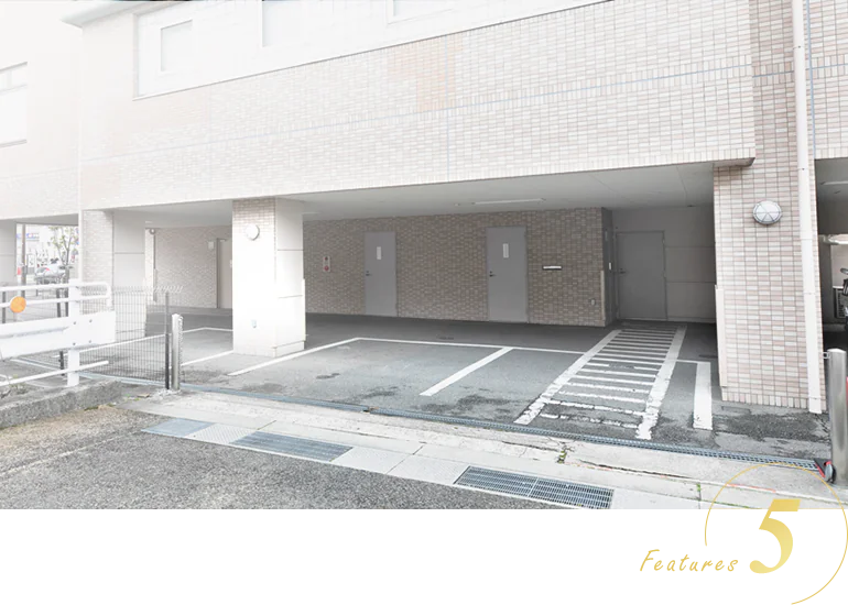来院時の負担を軽減するために駐車場7台分を完備しています